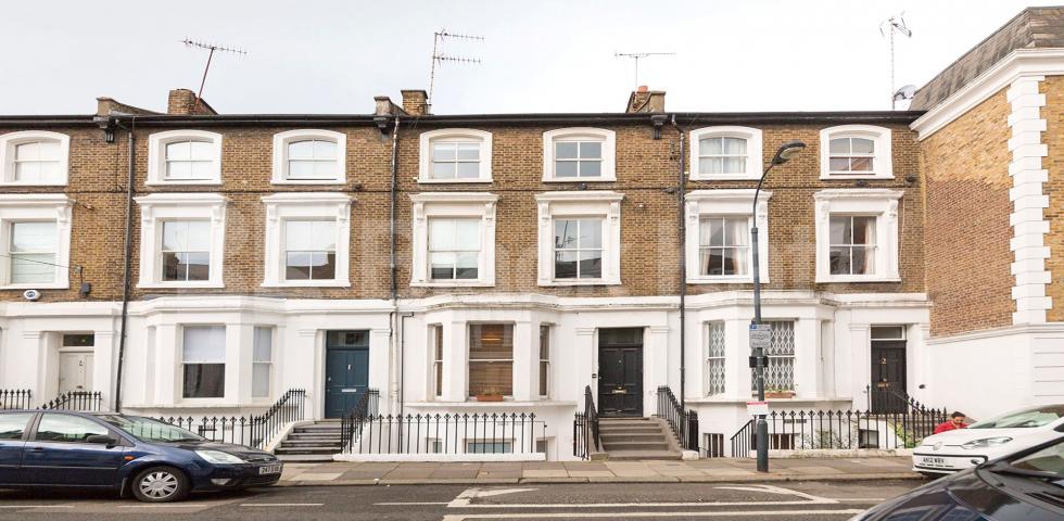 			NEW INSTRUCTION, 1 Bedroom, 1 bath, 1 reception Flat			 Overstone Road, Hammersmith, HAMMERSMITH